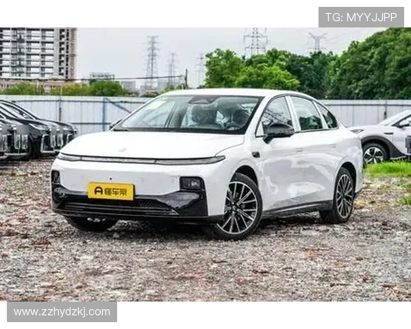 10万级纯电轿车新标杆！空间大、续航长、配置高，零跑B01来了